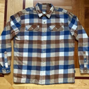 Patagonia Fjord flannel long sleeve button up organic cotton midweight shirt